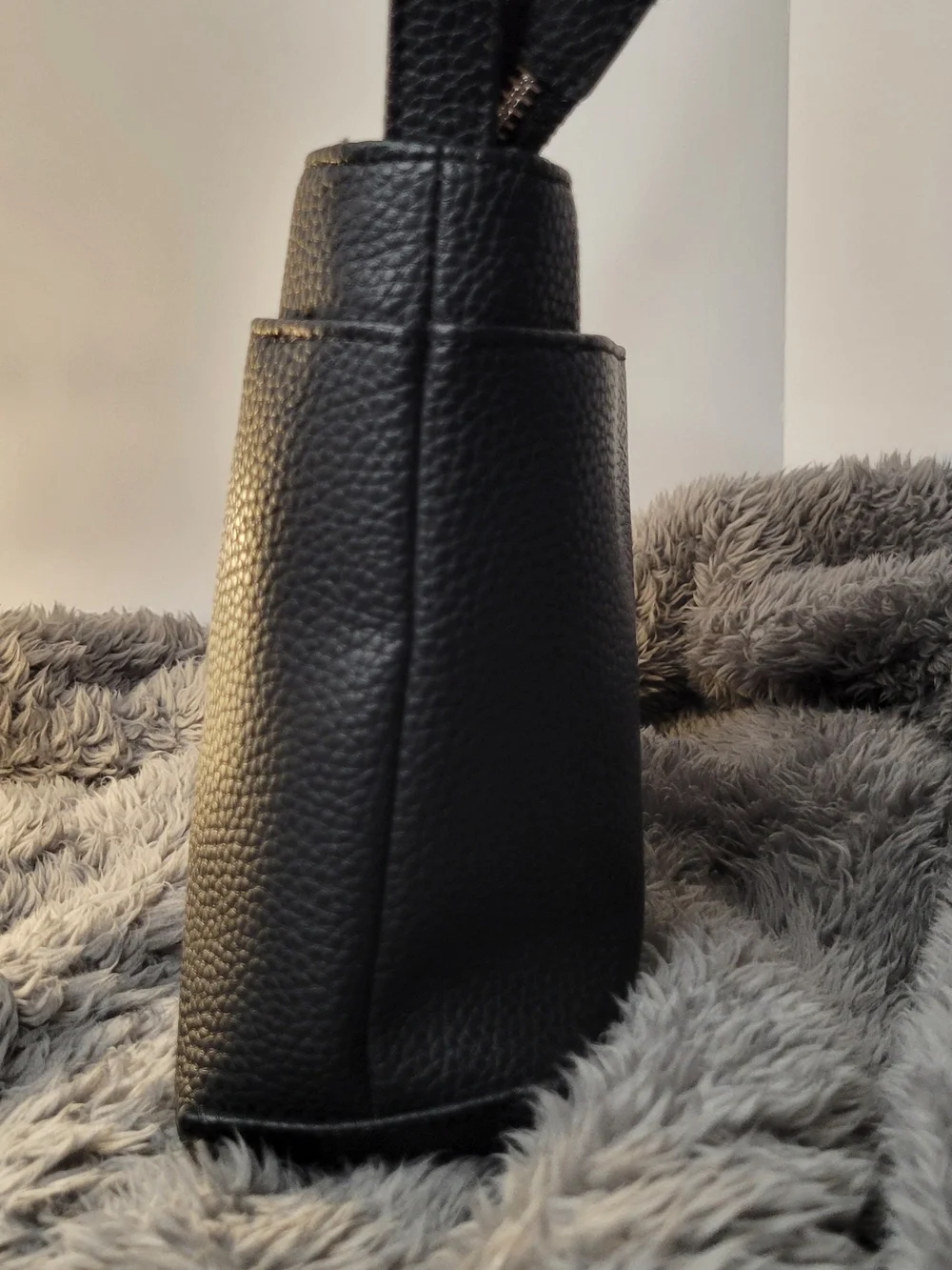 Matt & Nat Black Pebbled Leather Shoulder Bag